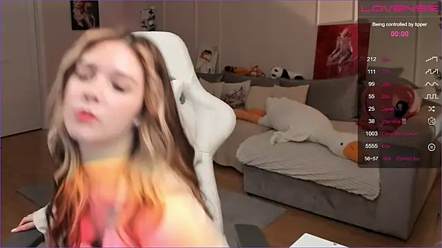 Frau Lina online show from March 2026 03:29:02 PM