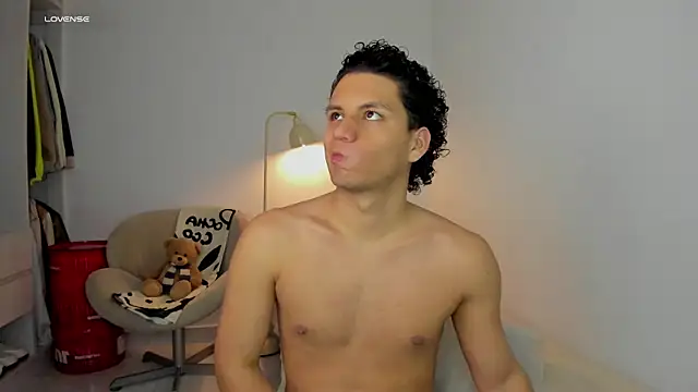 Curlblue online show from October 2025 06:50:02 AM