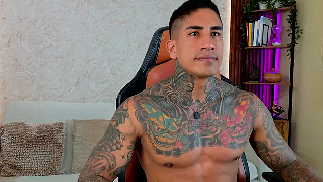 AdanReilly online show from May 2026 11:13:02 PM