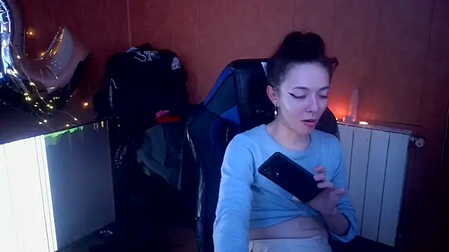 Snapshot of Lia_Y_PatrickX chatting on December 2024 02:45:02 AM Lia Y PatrickX online show from December 2024 02:45:02 AM