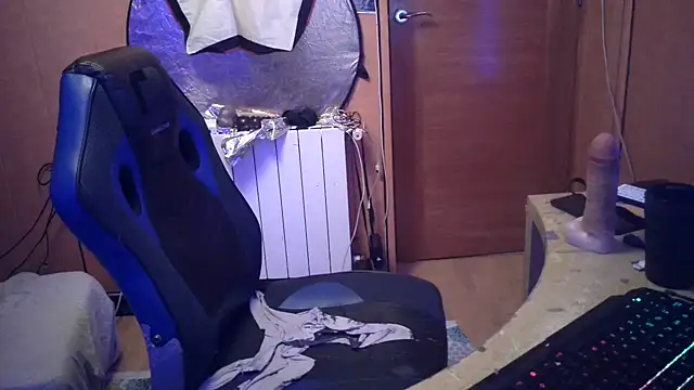 Snapshot of Lia_Y_PatrickX chatting on January 2025 03:18:02 AM Lia Y PatrickX online show from January 2025 03:18:02 AM