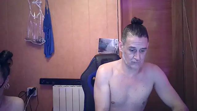 Snapshot of Lia_Y_PatrickX chatting on January 2025 02:24:02 AM Lia Y PatrickX online show from January 2025 02:24:02 AM