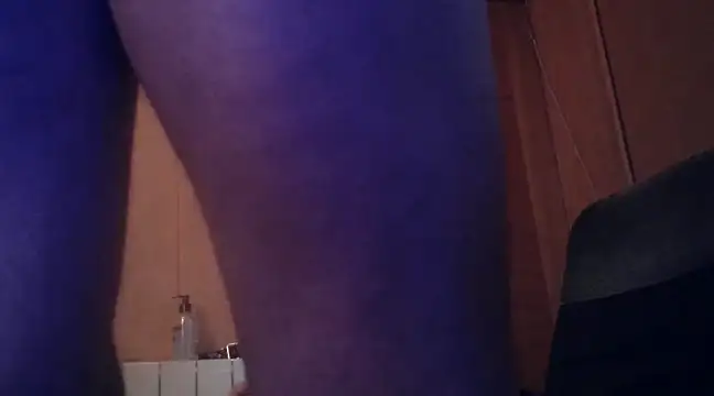 Snapshot of Lia_Y_PatrickX chatting on February 2025 12:21:02 AM Lia Y PatrickX online show from February 2025 12:21:02 AM