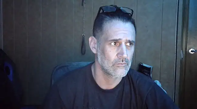 Snapshot of Lia_Y_PatrickX chatting on March 2025 05:17:02 PM Lia Y PatrickX online show from March 2025 05:17:02 PM