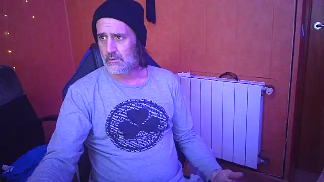 Snapshot of Lia_Y_PatrickX chatting on March 2025 03:50:02 PM Lia Y PatrickX online show from March 2025 03:50:02 PM