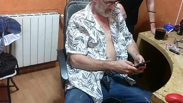 Snapshot of Lia_Y_PatrickX chatting on September 2025 08:42:02 PM Lia Y PatrickX online show from September 2025 08:42:02 PM