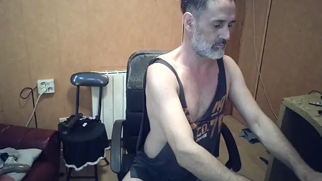 Snapshot of Lia_Y_PatrickX chatting on September 2025 08:31:01 PM Lia Y PatrickX online show from September 2025 08:31:01 PM