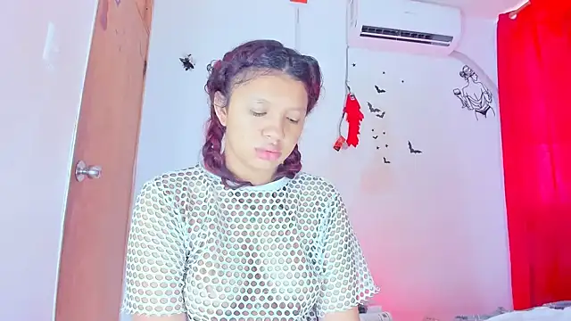 Emily Coper18 online show from January 2026 02:10:01 PM