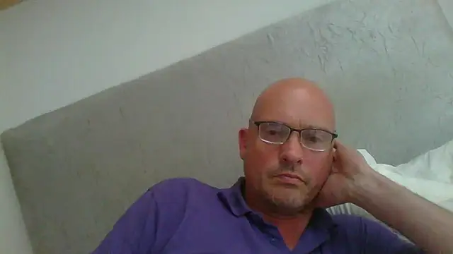 Snapshot of mrtickle0025 chatting on April 2026 03:05:01 PM mrtickle0025 online show from April 2026 03:05:01 PM