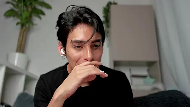 sebas rose online show from January 2025 01:06:01 AM