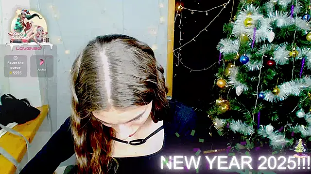 Snapshot of EmmyGreans chatting on December 2024 03:46:02 PM EmmyGreans online show from December 2024 03:46:02 PM