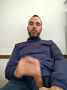 Snapshot of leon3875 chatting on September 2025 03:37:01 PM leon3875 online show from September 2025 03:37:01 PM