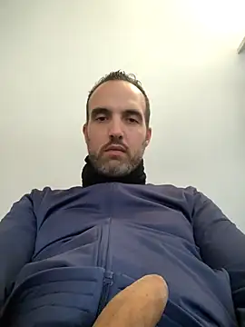 Snapshot of leon3875 chatting on October 2025 03:25:02 PM leon3875 online show from October 2025 03:25:02 PM