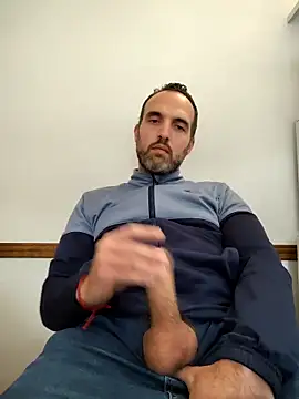 Snapshot of leon3875 chatting on October 2025 03:27:01 PM leon3875 online show from October 2025 03:27:01 PM