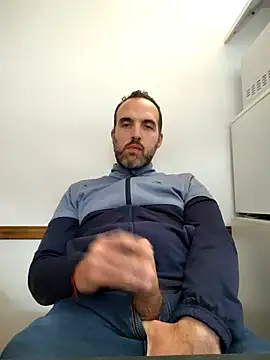 Snapshot of leon3875 chatting on October 2025 03:25:01 PM leon3875 online show from October 2025 03:25:01 PM