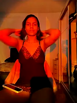 Snapshot of Bella_Anjoss chatting on December 2024 06:05:01 PM Bella Anjoss online show from December 2024 06:05:01 PM