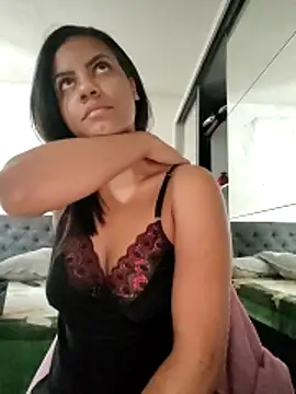 Snapshot of Bella_Anjoss chatting on January 2025 10:22:01 AM Bella Anjoss online show from January 2025 10:22:01 AM