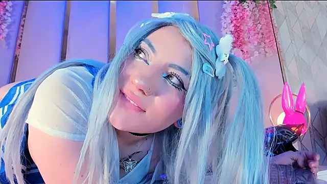 Broklinwhite  online show from October 2025 01:45:01 PM