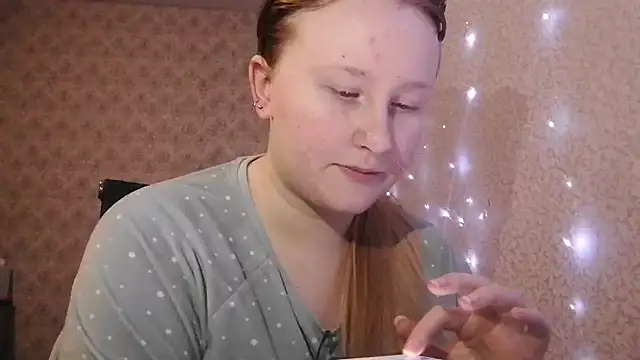 Snapshot of Anika_Lipps chatting on February 2025 06:31:02 PM Anika Lipps online show from February 2025 06:31:02 PM