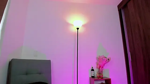 Lilabril online show from February 2025 04:14:02 PM