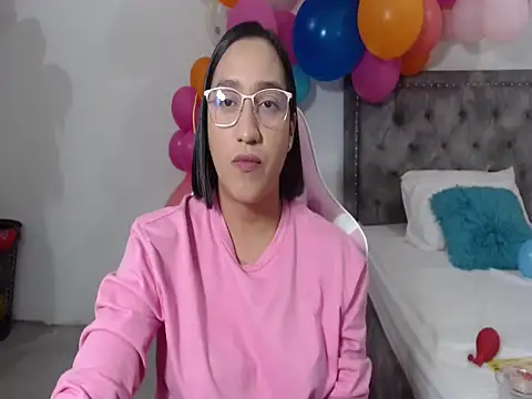 Snapshot of Saracutee1 chatting on September 2025 09:04:02 PM Saracutee1 online show from September 2025 09:04:02 PM