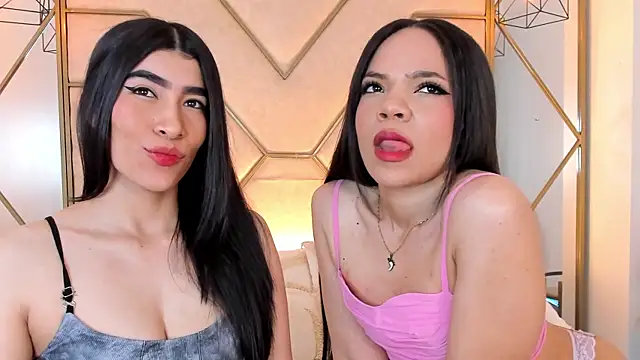 siara and zoe online show from October 2025 11:07:01 PM