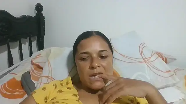 Snapshot of GiveLove1 chatting on October 2025 04:30:02 PM GiveLove1 online show from October 2025 04:30:02 PM