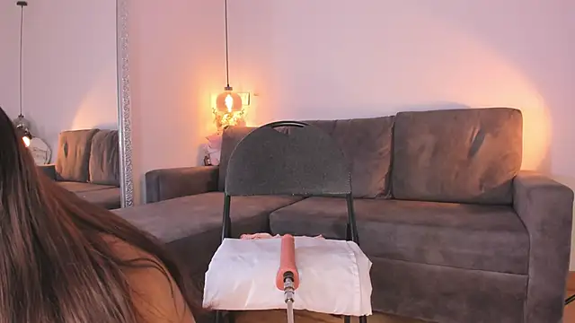 Isabella francoo online show from December 2025 12:14:02 PM