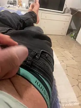 Edosxxl online show from September 2025 07:13:02 PM