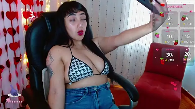 AmberGoddess  online show from March 2025 05:45:01 PM