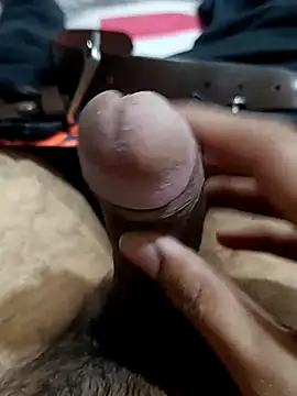 Snapshot of HeftyTheory7 chatting on December 2025 03:40:02 PM HeftyTheory7 online show from December 2025 03:40:02 PM