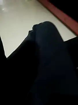 Snapshot of HeftyTheory7 chatting on December 2025 10:11:02 AM HeftyTheory7 online show from December 2025 10:11:02 AM