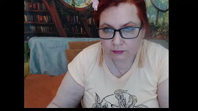Snapshot of PlayfullMature chatting on June 2026 05:06:02 PM PlayfullMature online show from June 2026 05:06:02 PM