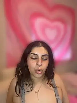 ThickerThanYoBitch online show from July 2026 03:18:01 PM