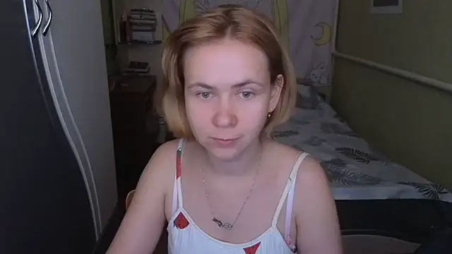 Snapshot of Riley_Roo chatting on May 2026 07:49:02 AM Riley Roo online show from May 2026 07:49:02 AM
