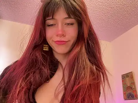 SuzzyyM online show from July 2026 09:41:02 PM