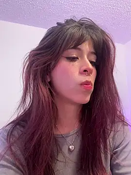 SuzzyyM online show from July 2026 10:30:02 PM