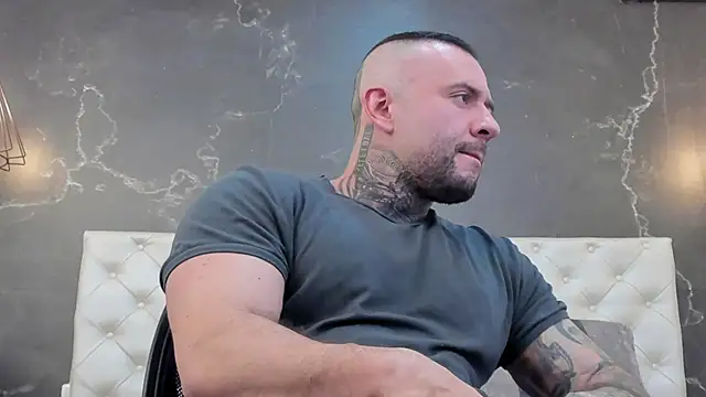 Snapshot of BruceDallas chatting on January 2025 11:11:01 PM BruceDallas online show from January 2025 11:11:01 PM