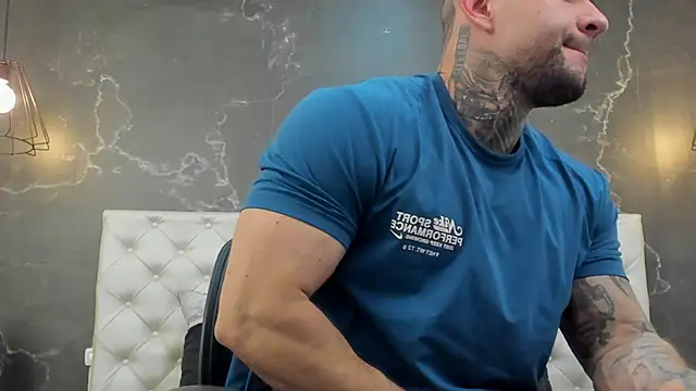 Snapshot of BruceDallas chatting on March 2025 03:29:01 AM BruceDallas online show from March 2025 03:29:01 AM