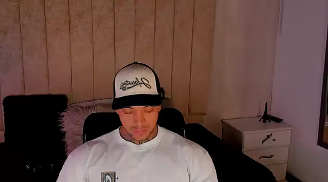 Stiven collins online show from December 2024 03:29:01 AM