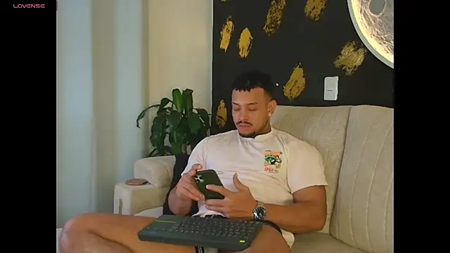 Snapshot of Stiven_collins chatting on July 2026 05:57:01 AM Stiven collins online show from July 2026 05:57:01 AM