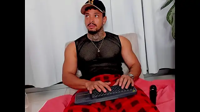 Snapshot of Stiven_collins chatting on August 2026 04:01:02 AM Stiven collins online show from August 2026 04:01:02 AM