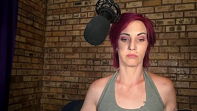 Snapshot of Astoria_Moon chatting on December 2024 02:10:02 PM Astoria Moon online show from December 2024 02:10:02 PM