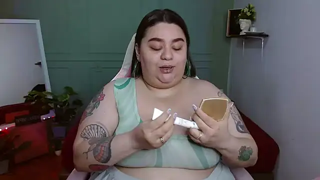 Snapshot of tiffany_laurens chatting on December 2024 05:23:01 AM tiffany laurens online show from December 2024 05:23:01 AM