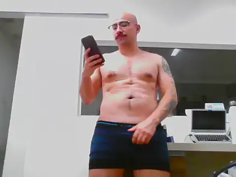 Snapshot of SeizoC chatting on November 2025 05:40:01 AM SeizoC online show from November 2025 05:40:01 AM