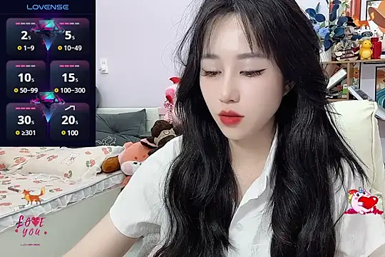  LLisa  online show from January 2025 12:05:02 AM