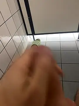 Drummer112 online show from November 2025 02:49:01 PM