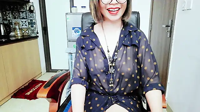 Miu-Le online show from November 2025 11:32:01 AM