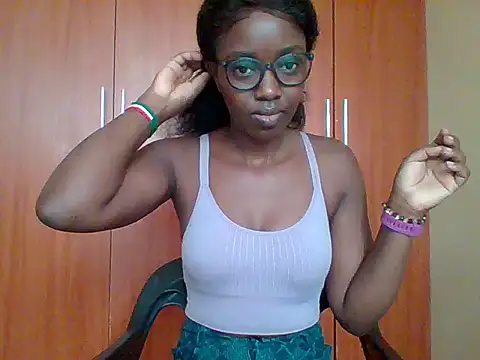 Snapshot of sexy_darleen23 chatting on May 2026 09:03:02 AM sexy darleen23 online show from May 2026 09:03:02 AM