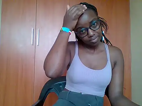 Snapshot of sexy_darleen23 chatting on May 2026 08:43:02 AM sexy darleen23 online show from May 2026 08:43:02 AM